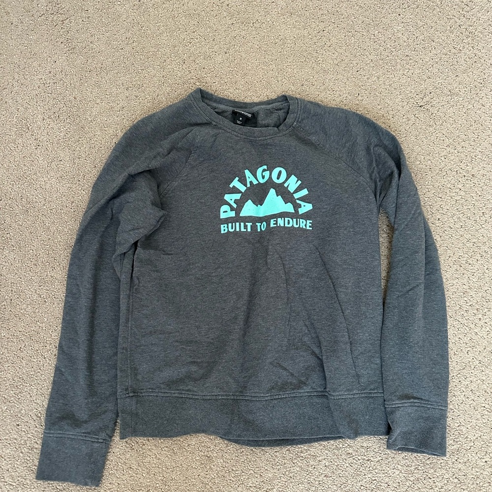 Patagonia crew neck sweatshirt